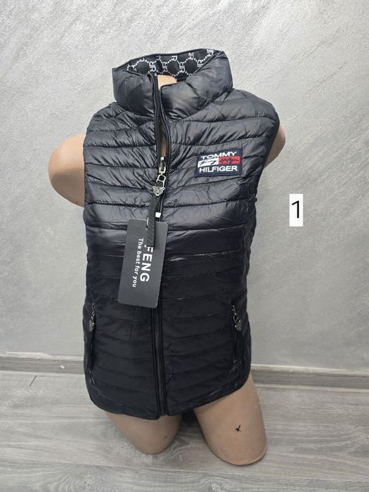 Veste dama 100 lei fiecare.