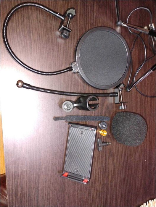 LOGITECH C920+Микрофон+Стойка за Микрофон