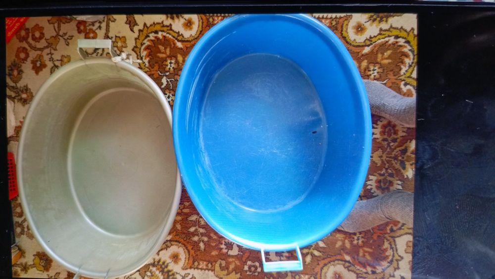 Продам тазы большие