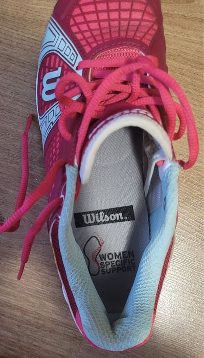 Продавам женски тенис обувки