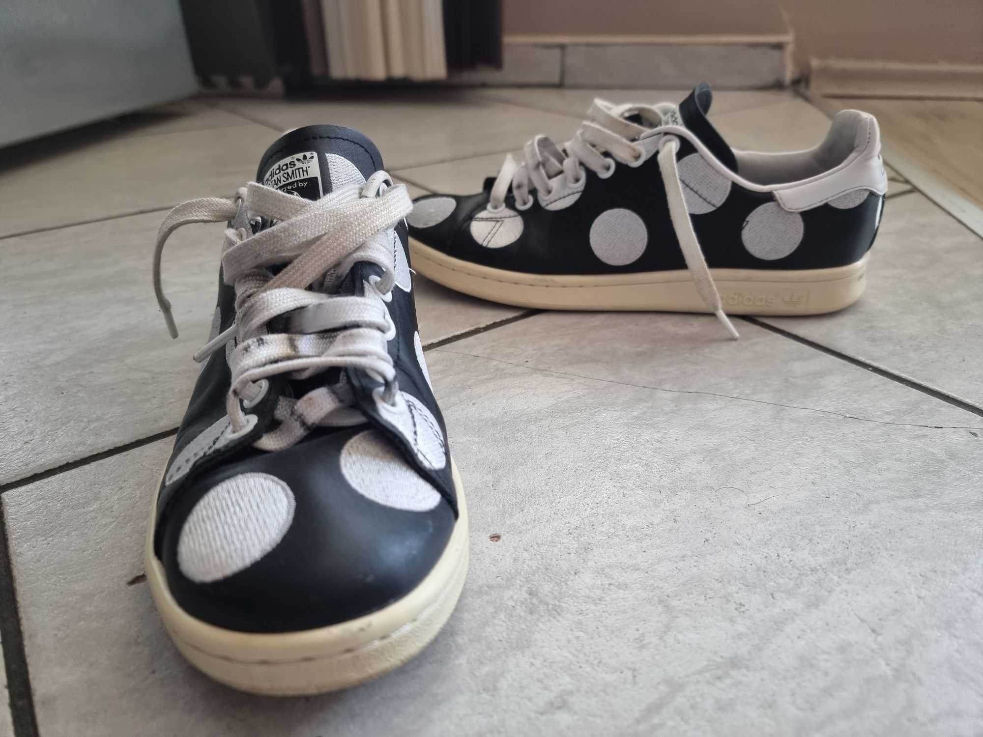 Pharrell x Adidas Stan Smith big dot номер 40