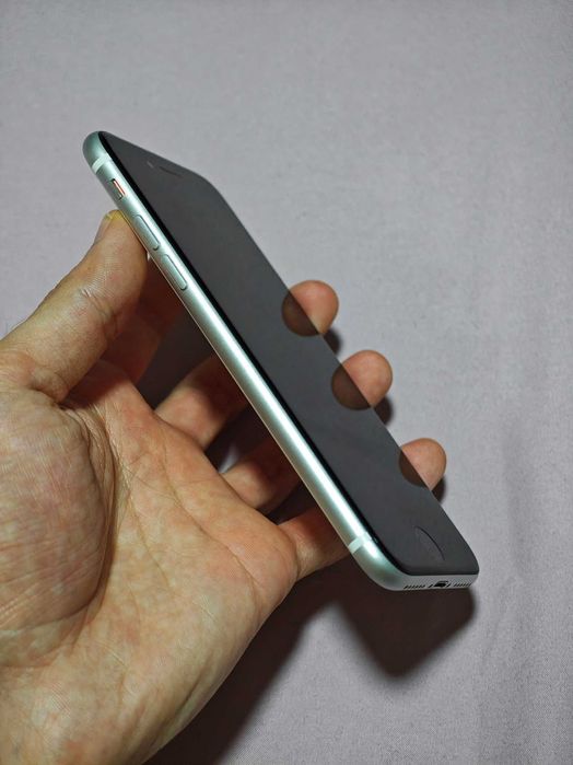 IPhone SE 2020 impecabil, 64gb 94%bat, orice rețea