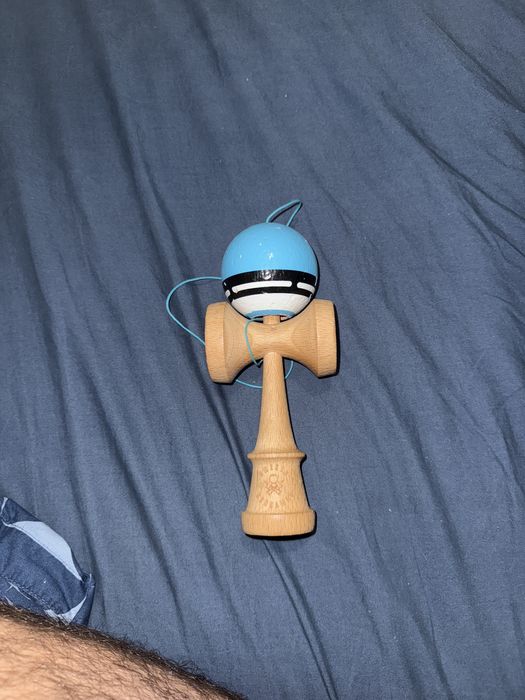 Kendama radar blue