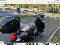 Superb  Piaggio Vespa GTS 125, model 2024