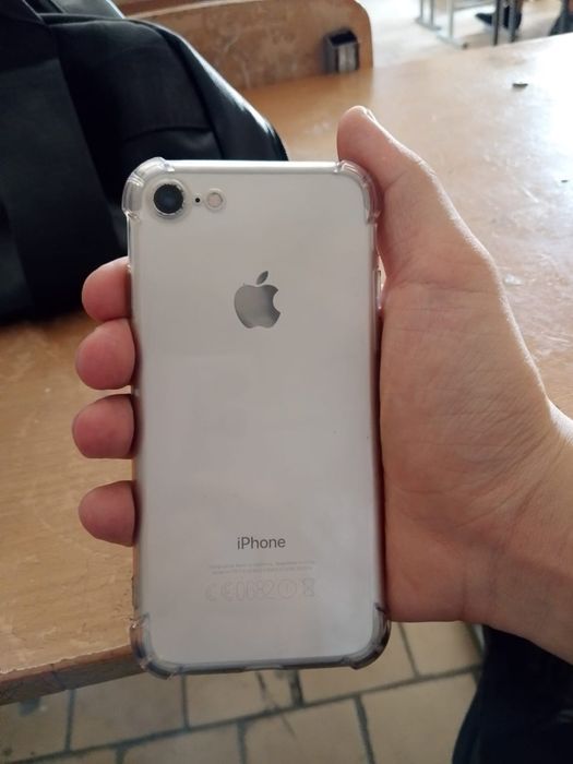 Айфон 7 полни жұмыс істеп тұр