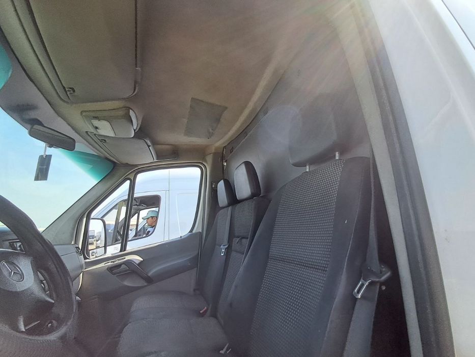 Спринтер (МЕРС) сотилади