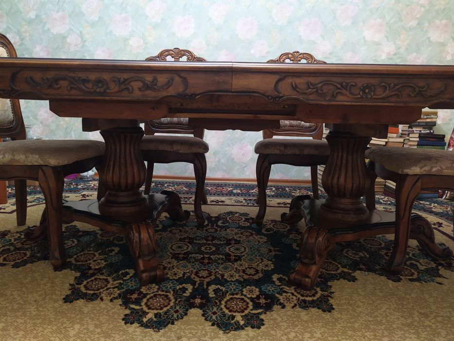 Продам стол со стульями