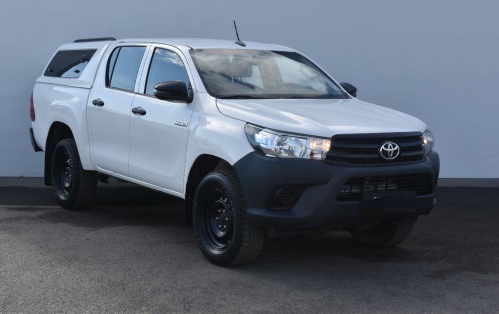 Аренда Toyota Hilux Pickup – надежность и проходимость!