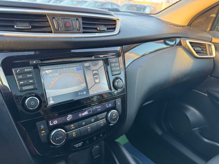 Nissan Qashqai 1,6d 4x4 131cp/Garantie/Panoramic/Navigatie/RateAuto