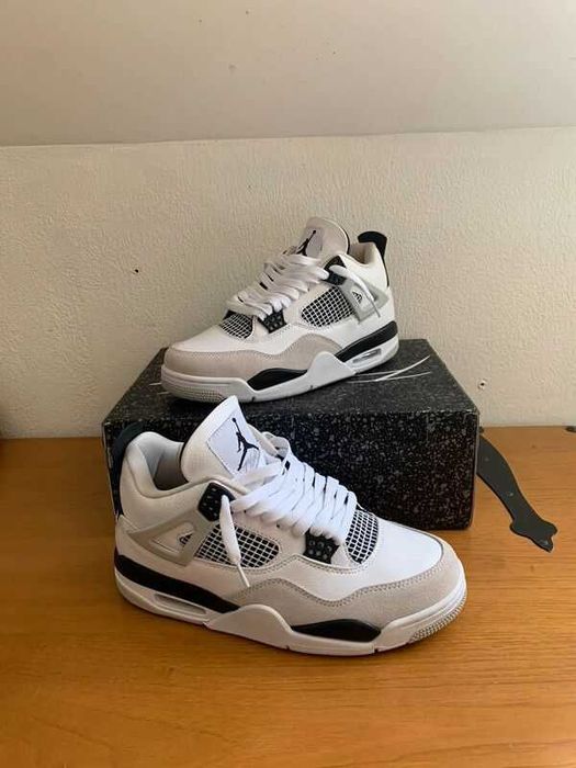 Jordan 4 Retro Military Black EU.40