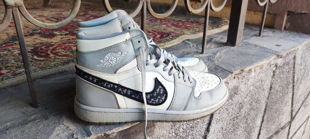 Кроссовки фирменные nike 44