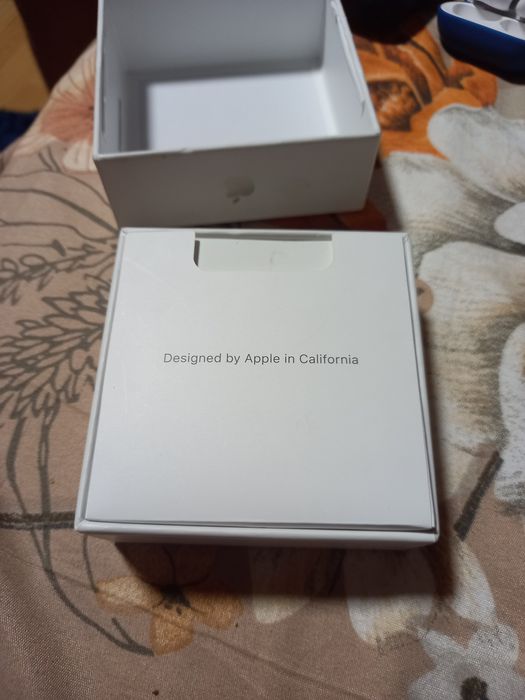 AirPods generatia 4