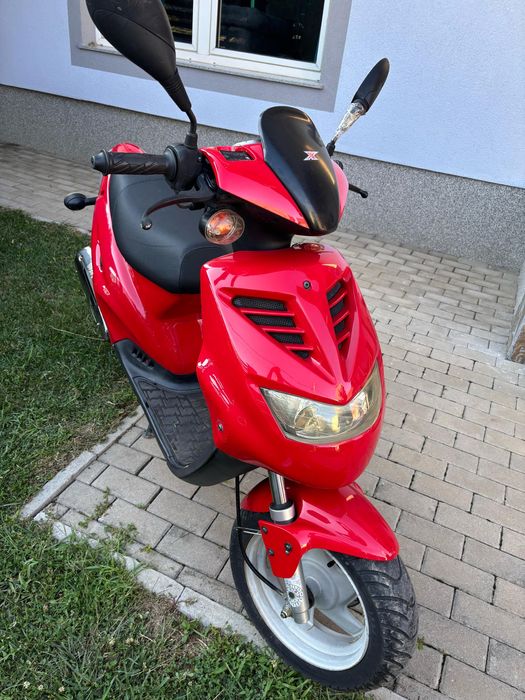 Vand Scutere diferite modele