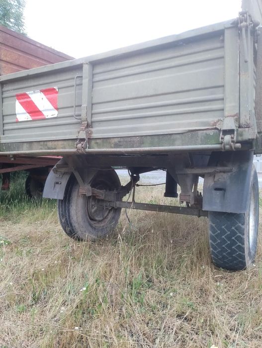 Remorcă basculabilă