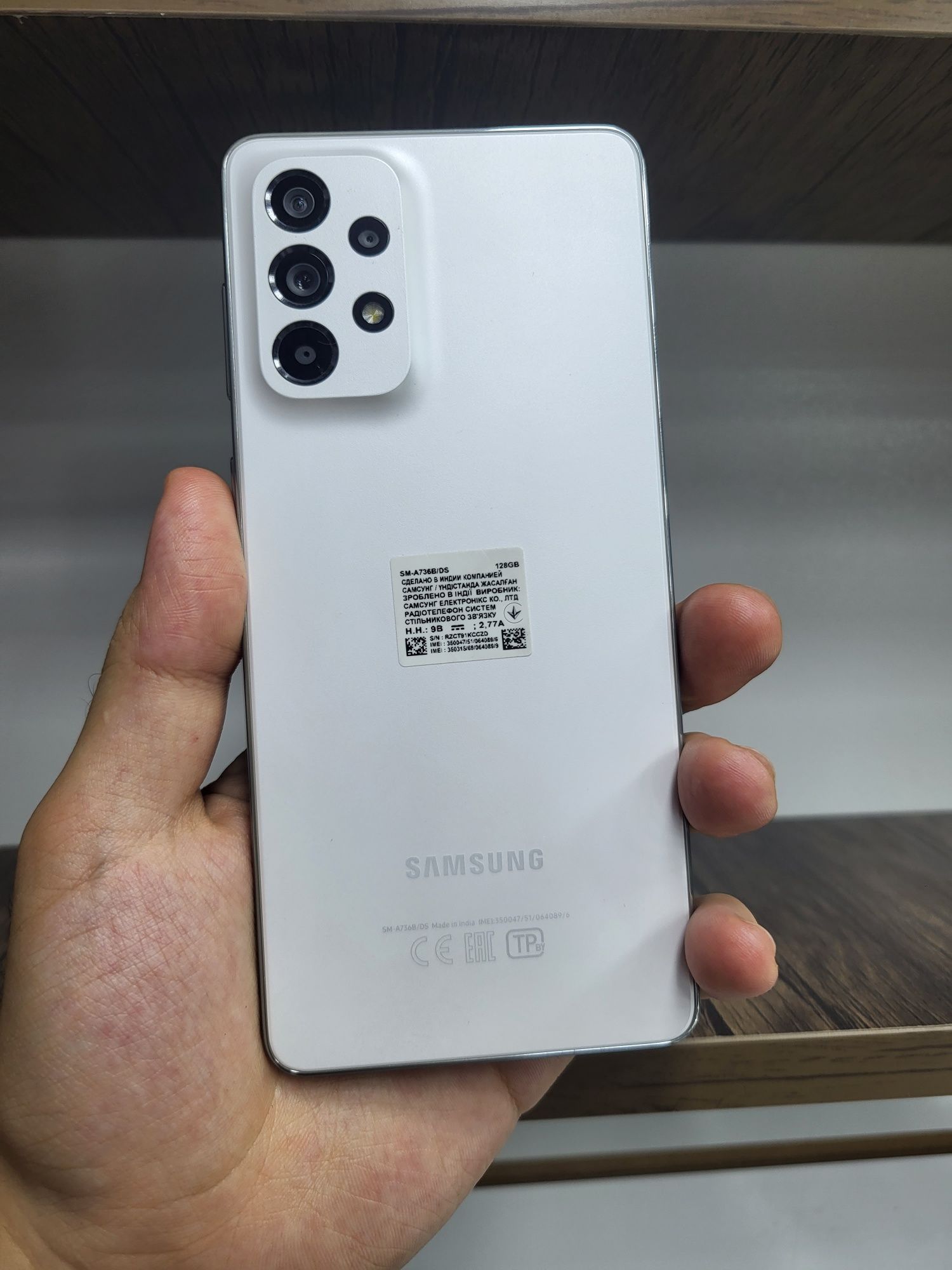 Samsung Galaxy A73 8/128 gb Ideal
