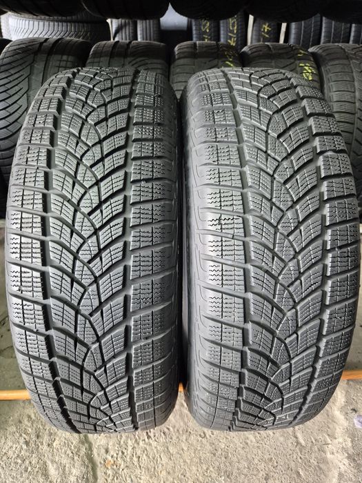 225 60 18 Anvelope de iarnă Goodyear Dot 43.20