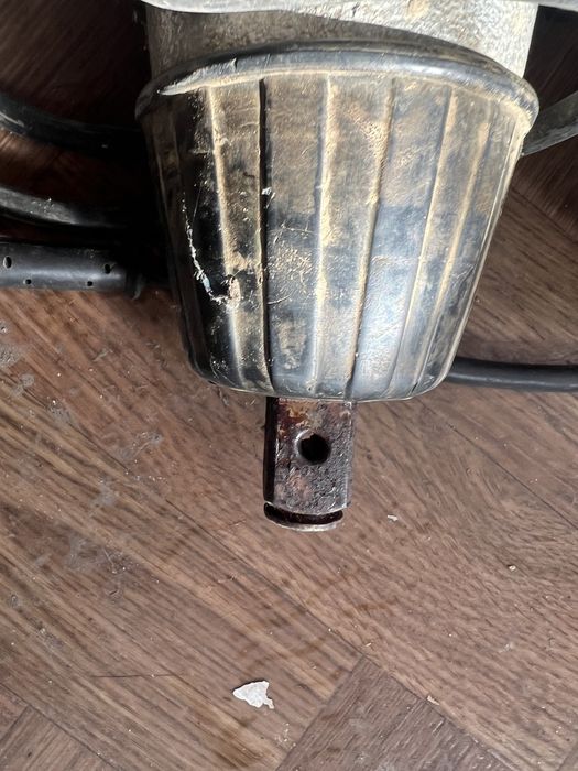 Makita Masina de insurubat cu impact 620 W 6906