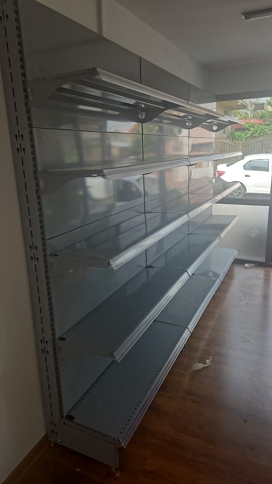 Rafturi magazin garantat cele mai ieftine