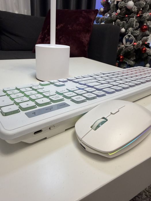 Kit mouse si tastatura RGB wireless USB C alb
