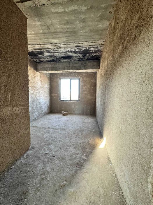 3х комнатная квартира 105кв/м на 3 этаже в состоянии коробки