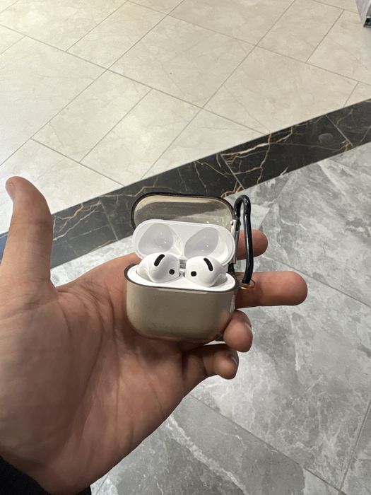 airpods,продаю наушники в хорошем состоянии