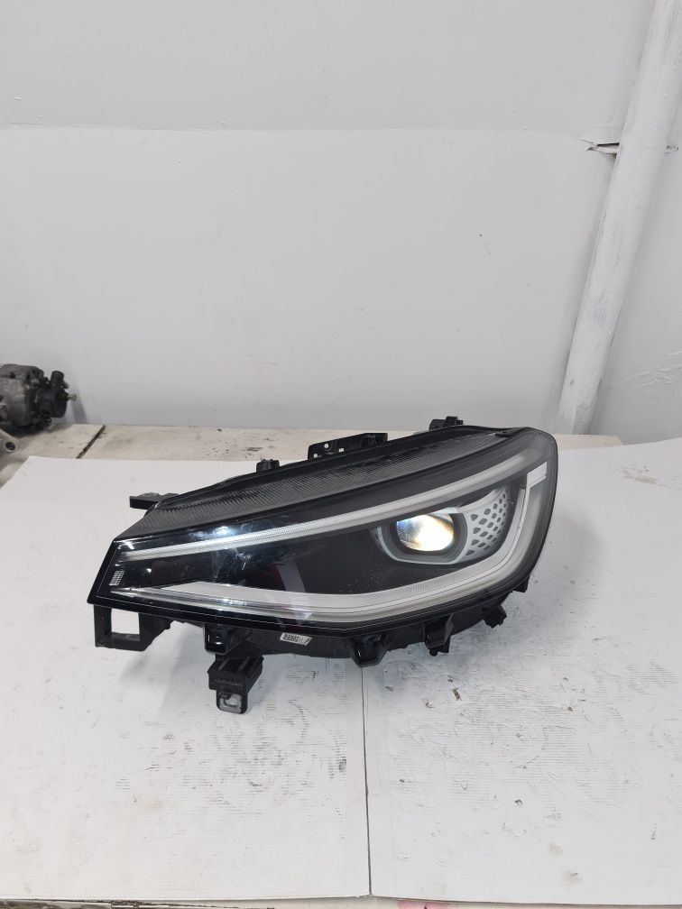 Far Stanga Volkswagen ID.4 2022 Full Led fara defect fără calculatoare