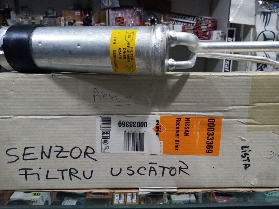 Vând piese auto Nissan