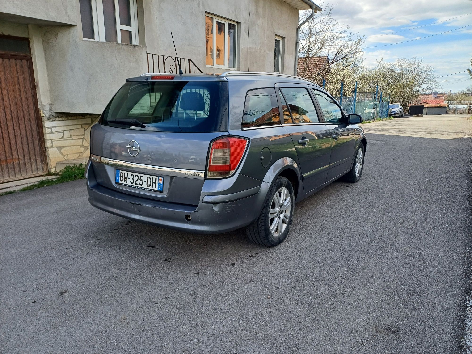 Opel astra 1.9 cdti.