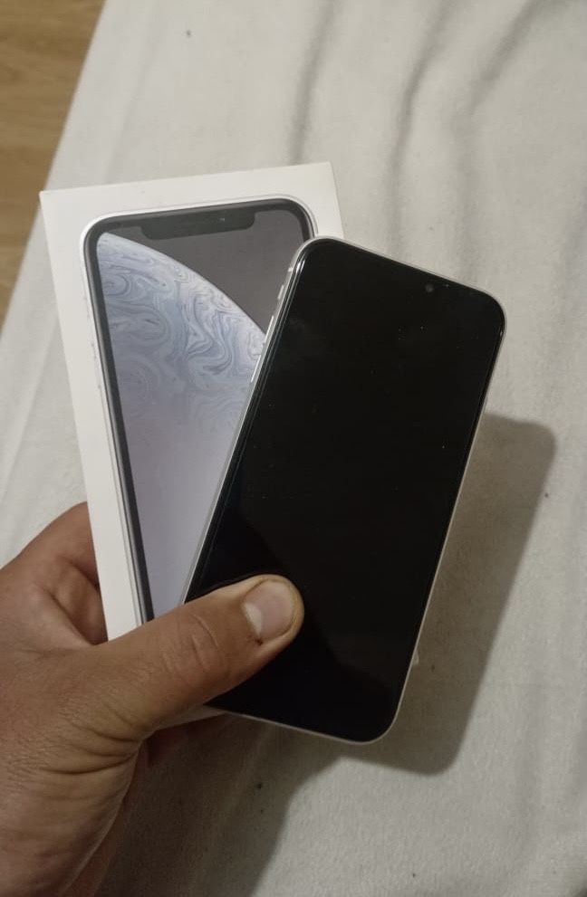 Iphone Xr срочна