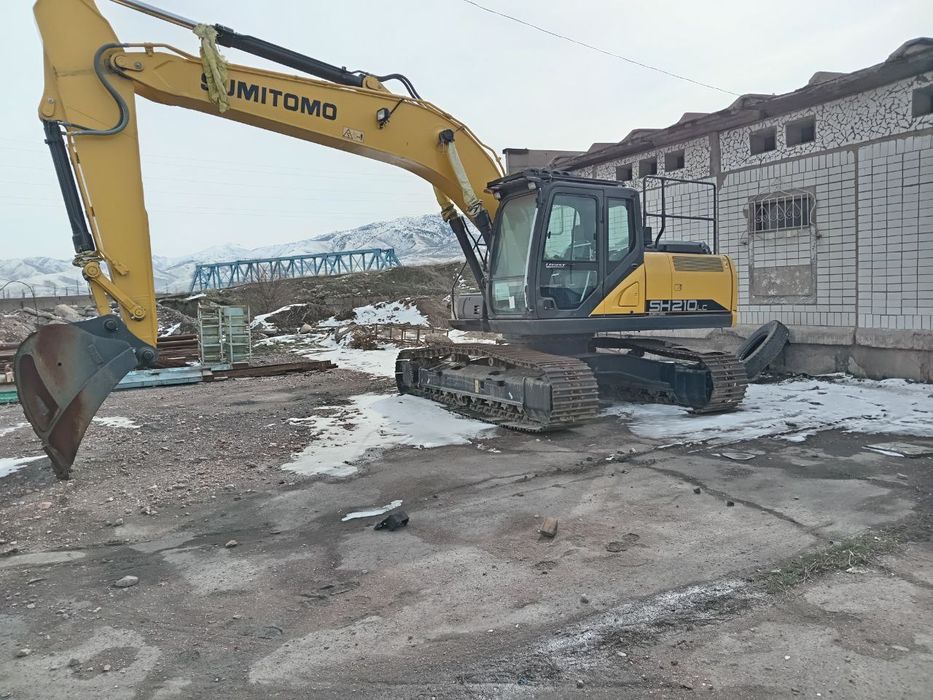 Ekskovotor zudlik bilan sotiladi