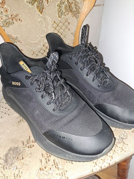 Hugo Boss model 2025