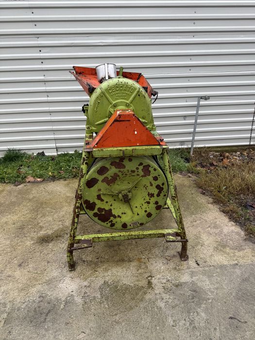 Moara pentru porumb si cereale