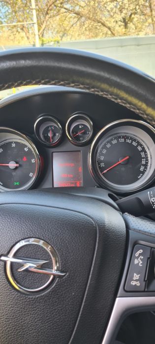 Opel astra j 2012