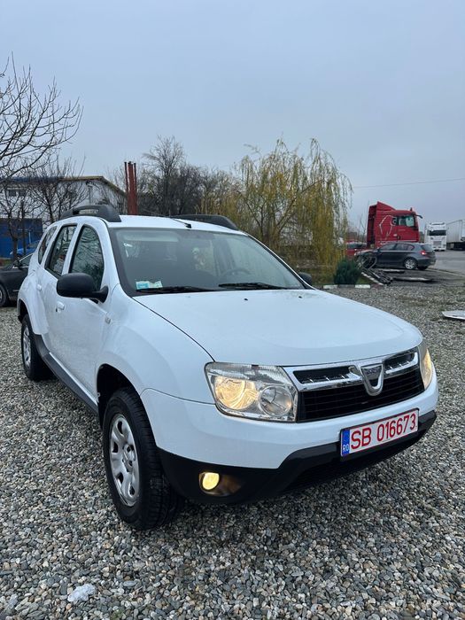 Dacia Duster Laureate 4x2 1.5 dCi 90cp