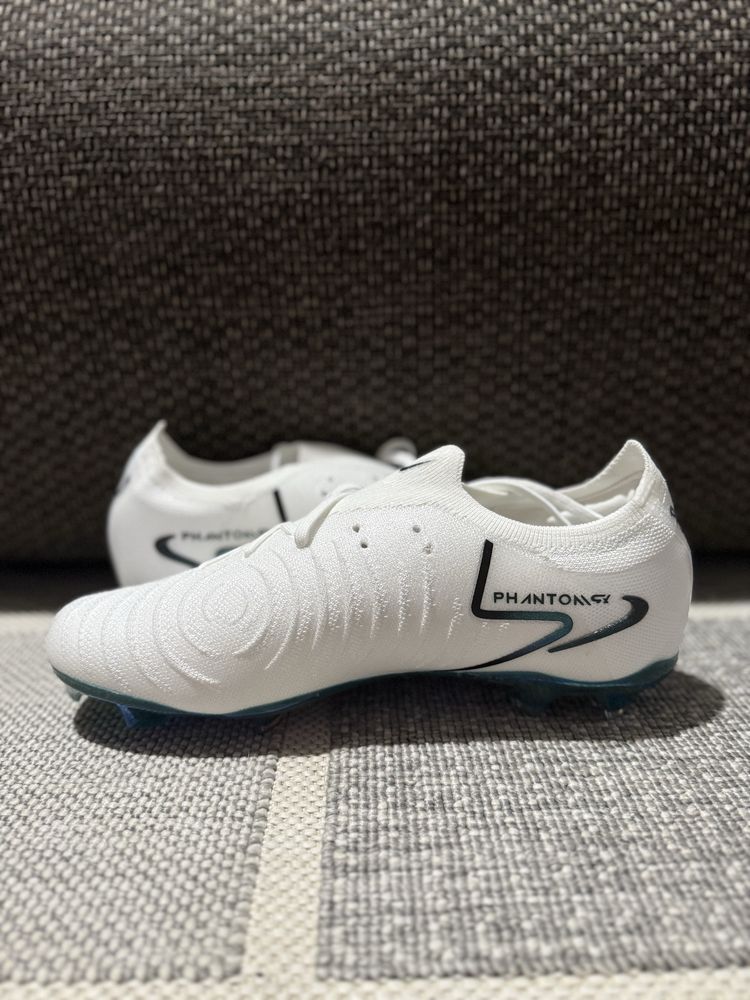 Ghete fotbal Nike Phantom marimea 43 si 44