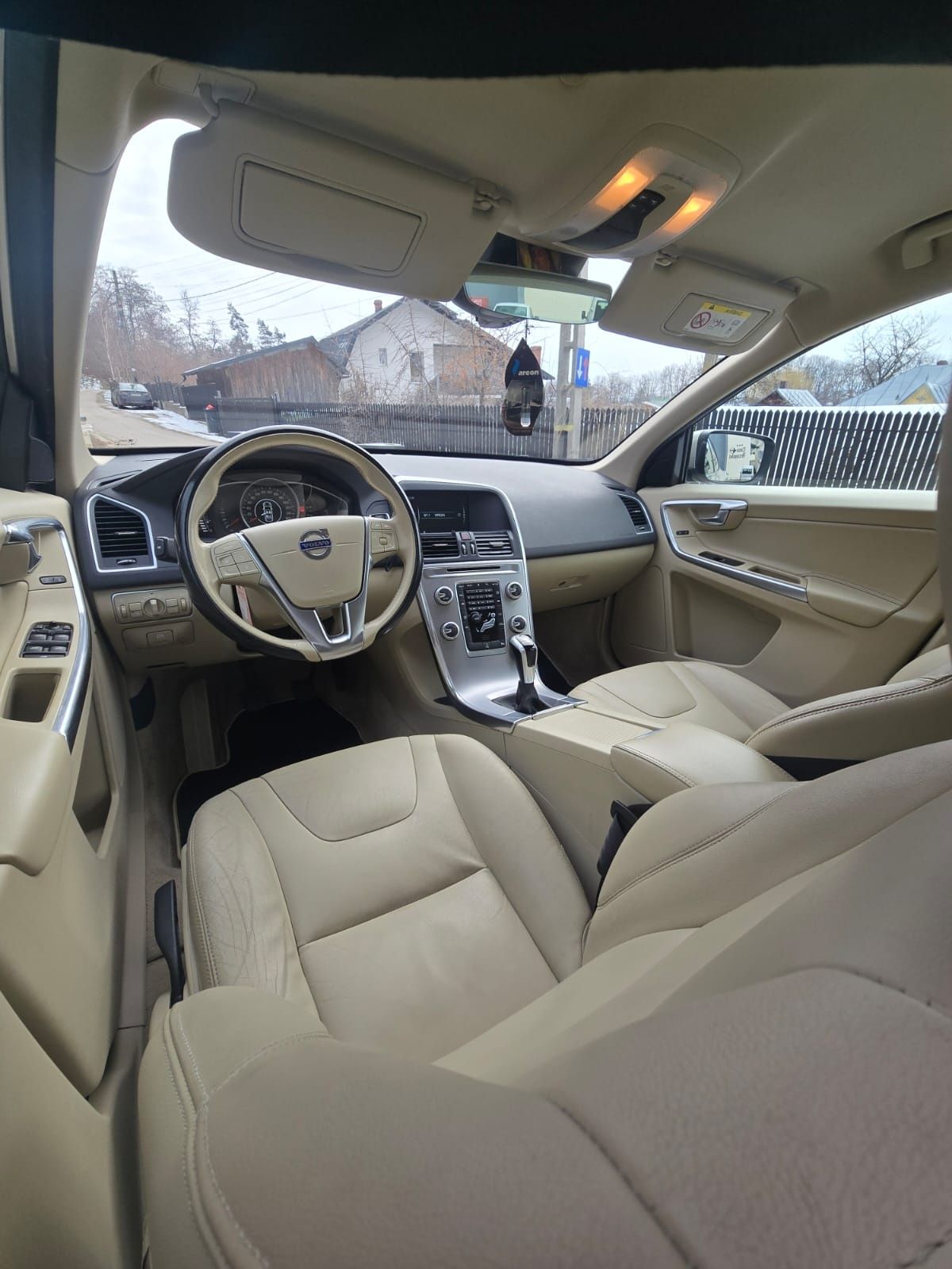 Volvo XC60 2.0d 2016 piele navi senzori recent înmatriculată Ro