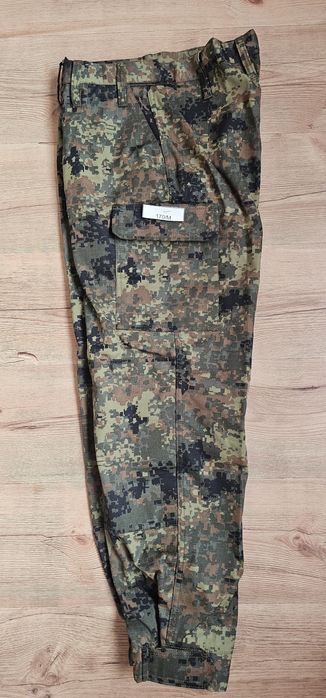 Камуфлажен панталон