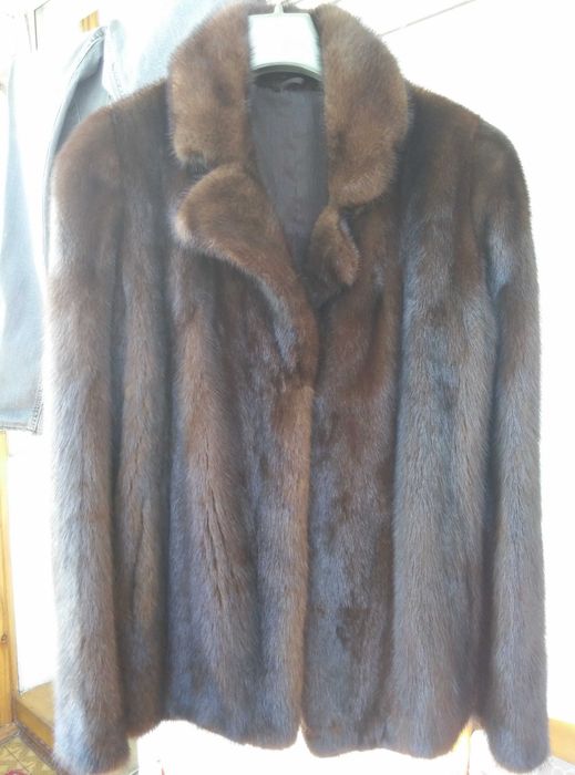 Продам норковую шубу