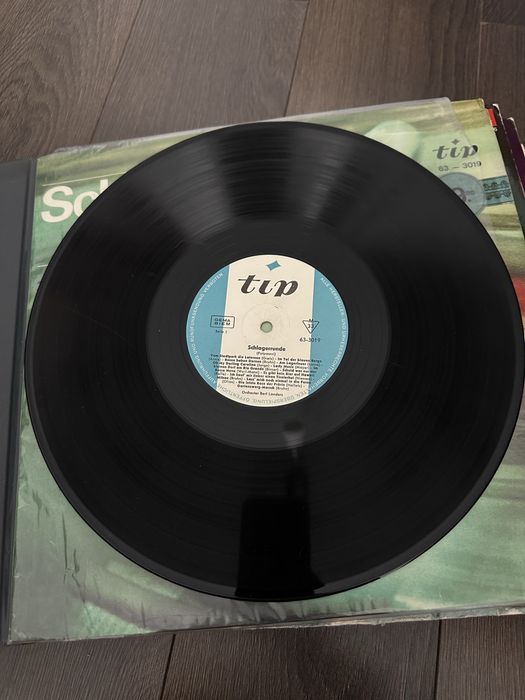 Vând plăci vinil - Pick Up.