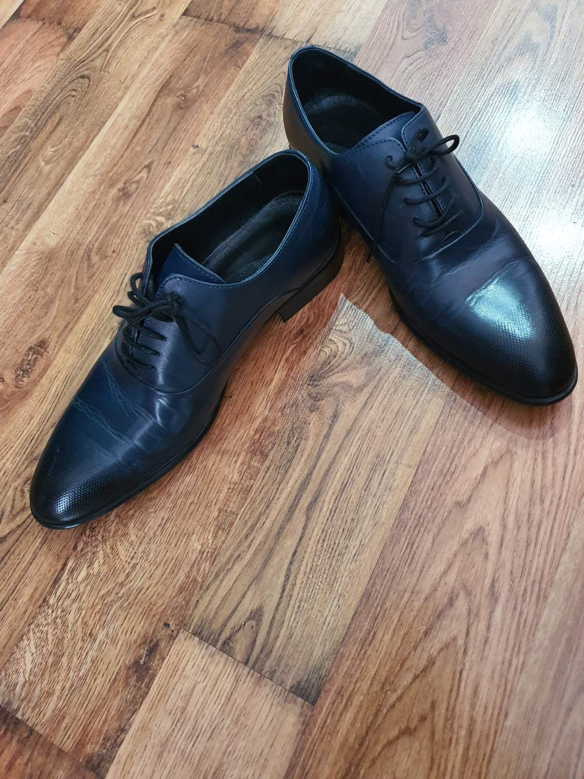Мъжки костюм Pierre cardin и обувки подходящи