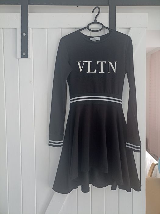 Черна рокля Валентино