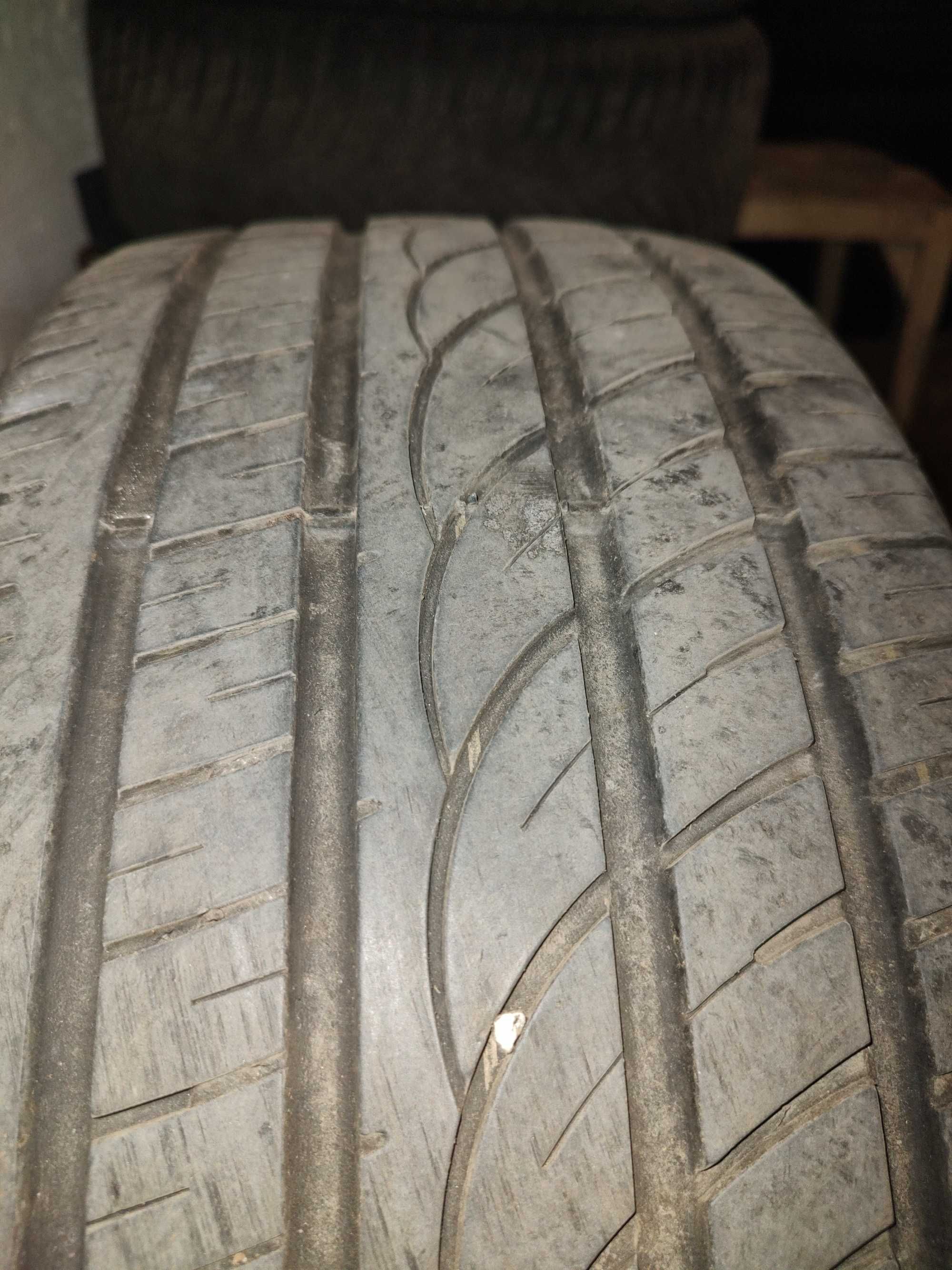 Летни гуми 235/45 R18