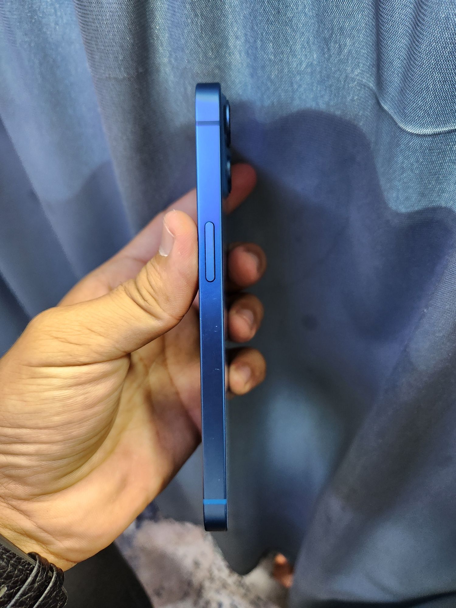 Iphone  13  blue