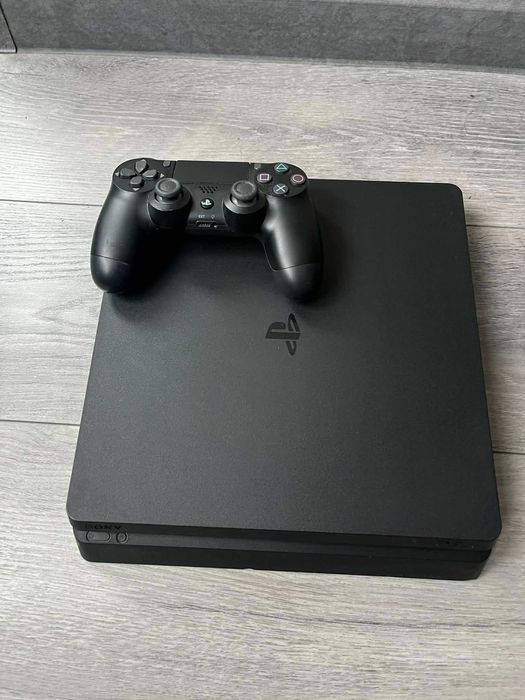 Playstation 4 slim