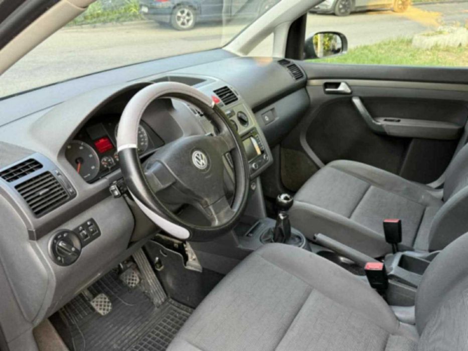 Vând Touran 1.9D 7 locuri 2008