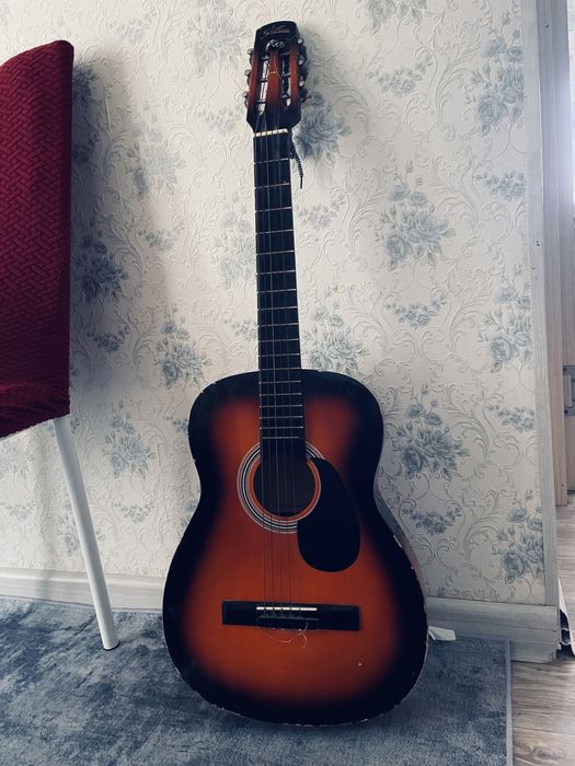 Гитара сатылады..