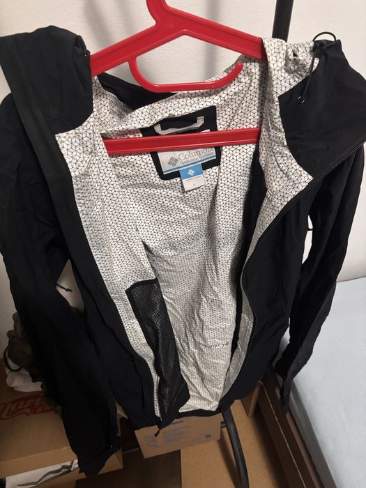 Jacheta anti vant Columbia