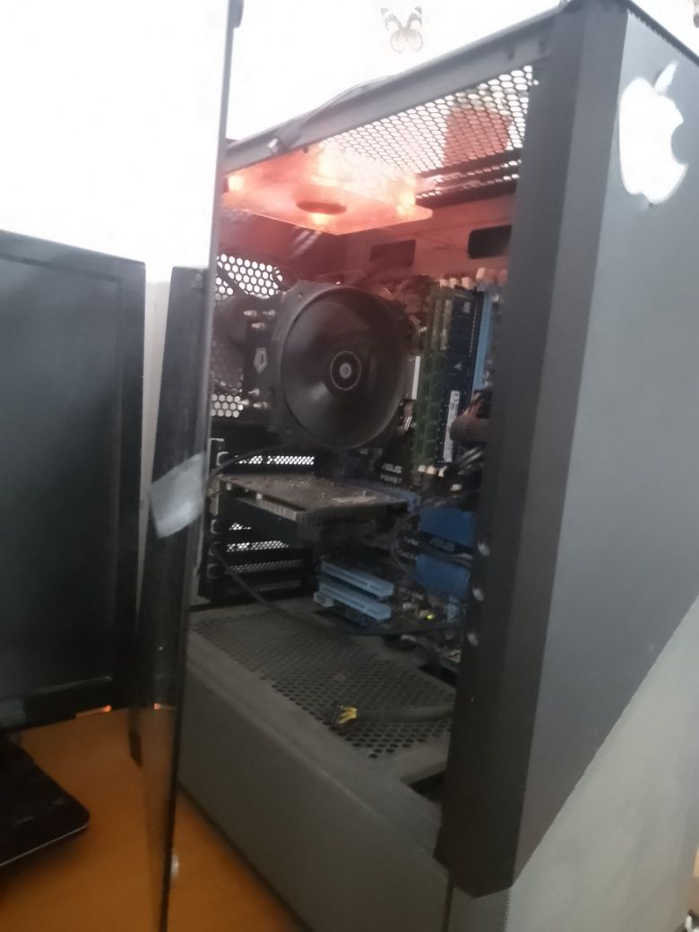 Vând PC gaming low buget preț negociabil