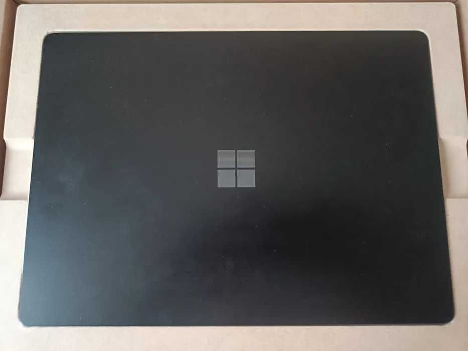 Microsoft Surface 5 • i7-1255U • 32GB • 512GB • 13.5" 2256x1504 • Nou