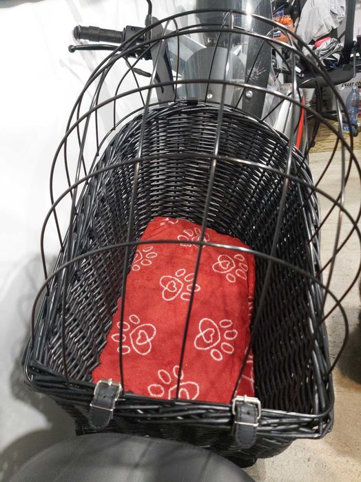 Cos de bicicleta pentru caini